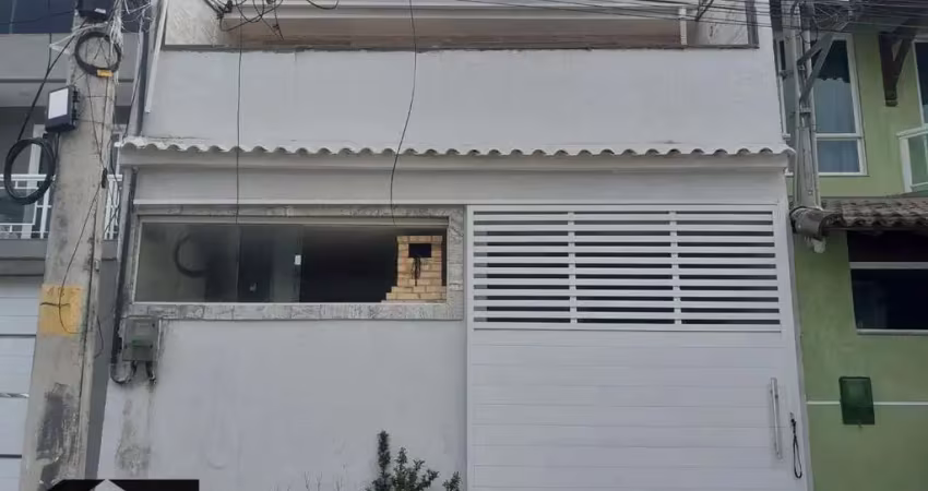 Casa Ampla a venda no Condomínio Beija-Flor III e Cosmorama, Mesquita/RJ