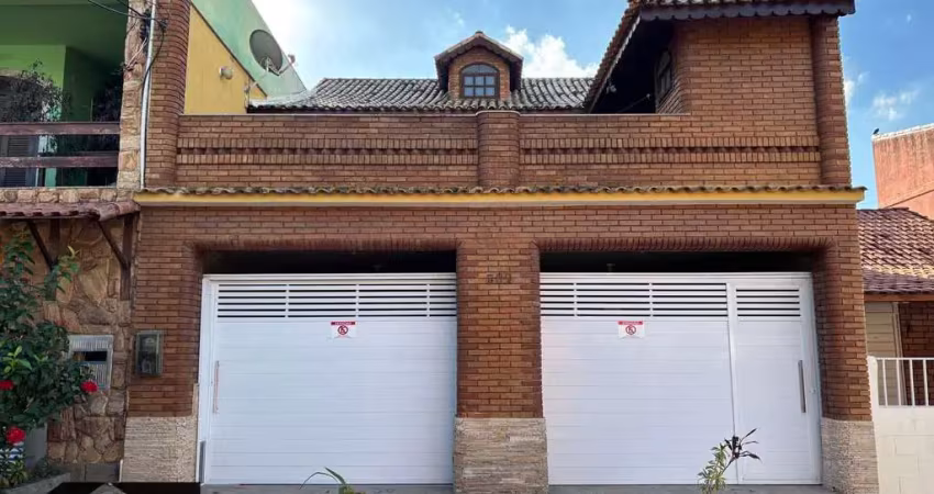 Casa ampla à venda no condomínio dª irene em cosmorama, mesquita