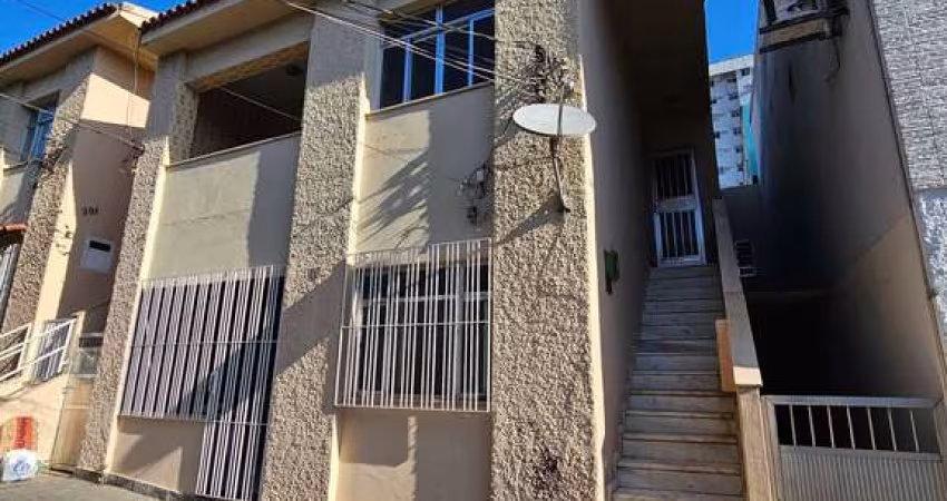Excelente Casa na Segurança de um Condomínio Fechado no Centro de Nova Iguaçu