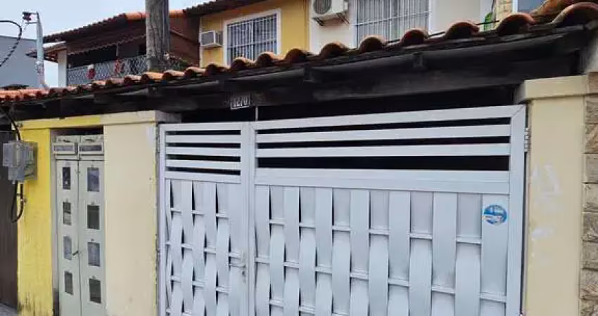 Casa de 2 Quartos à Venda em Santo Elias, Mesquita/RJ.