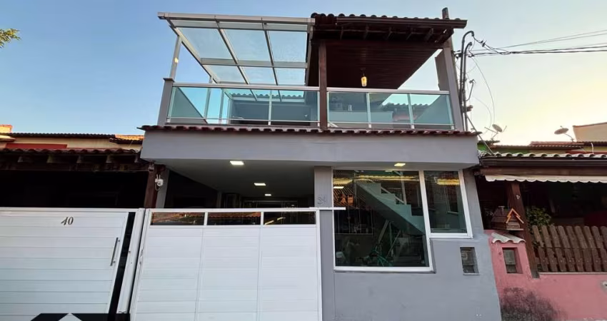 Belíssima Casa de 3 Quartos em condomínio Fechado