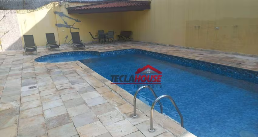 Casa em condominio Macedo