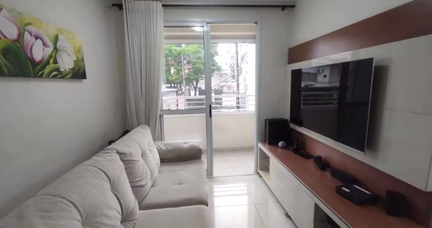 Apartamento à venda com 2 vagas no Jardim Ester Yolanda