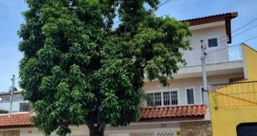 Sobrado a venda na vila campesina 4 vagas de garagem.