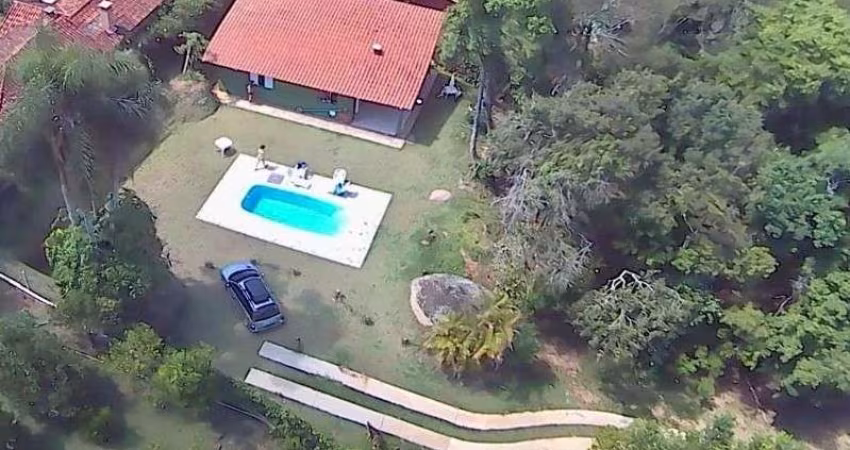 Linda chácara com piscina para venda no bairro do Remanso II em Vargem Grande Paulista