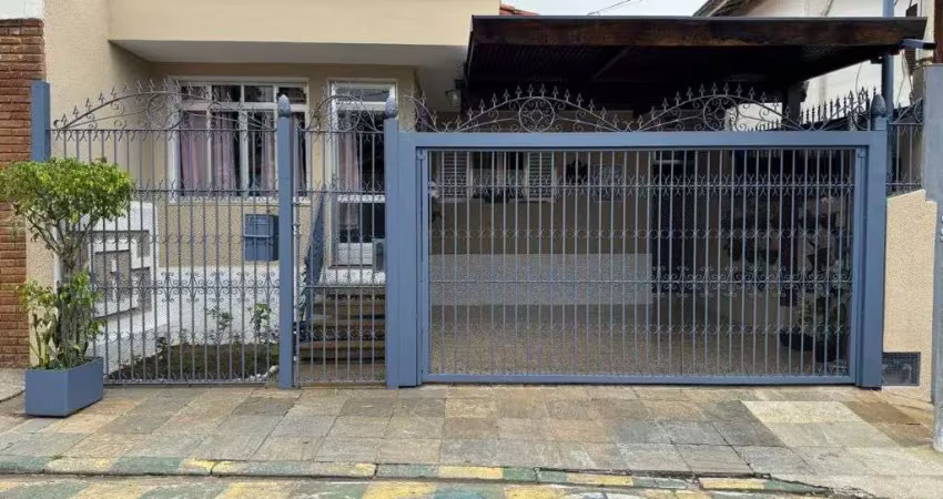 Casa a venda no Parque Continental, Sao Paulo: 4 dormitorios e amplo quintal!