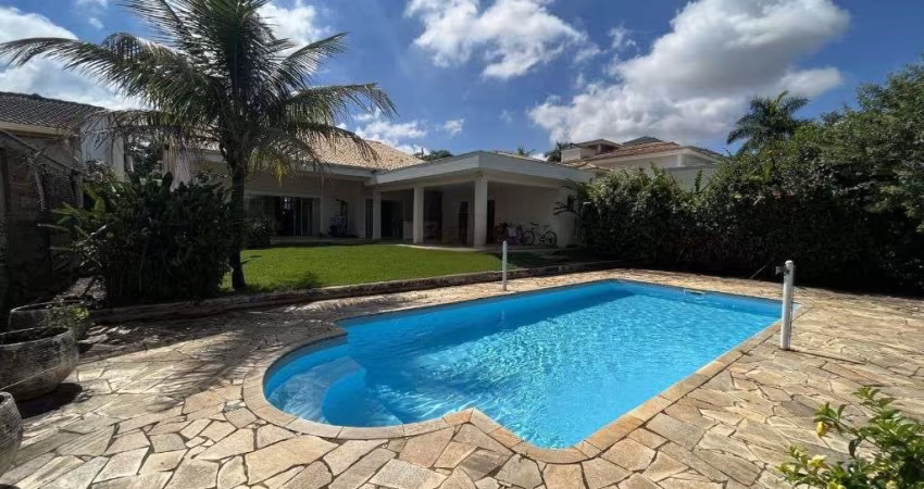 MARAVILHOSA CASA NO CONDOMÍNIO IBITI DO PAÇO