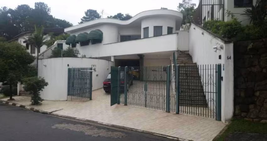 Sobrado para alugar no Parque dos Príncipes, São Paulo: 4 dormitórios, piscina e churrasqueira