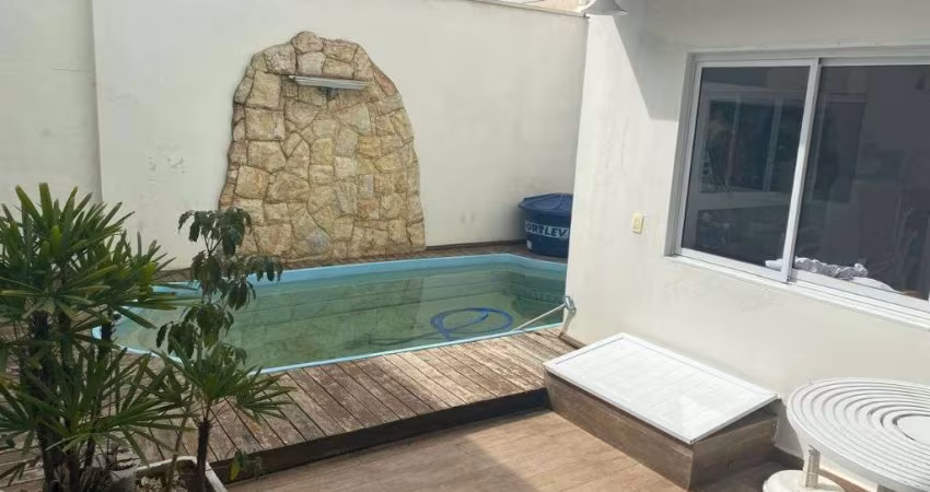 Sobrado de luxo na Vila São Francisco - 3 suítes, piscina e portão eletrônico