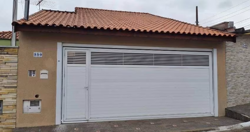 Casa à venda na Vila Yara, Osasco: 3 dormitórios, garagem coberta e acesso para deficientes!
