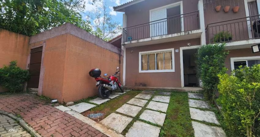 Casa à venda em Cotia - Condomínio com 2 dormitórios e móveis planejados!