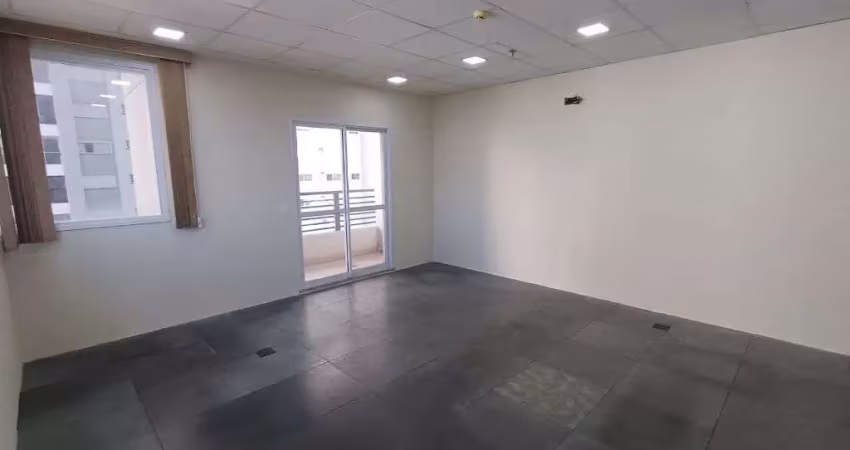 Sala comercial para alugar no centro de osasco | espaco amplo e moderno
