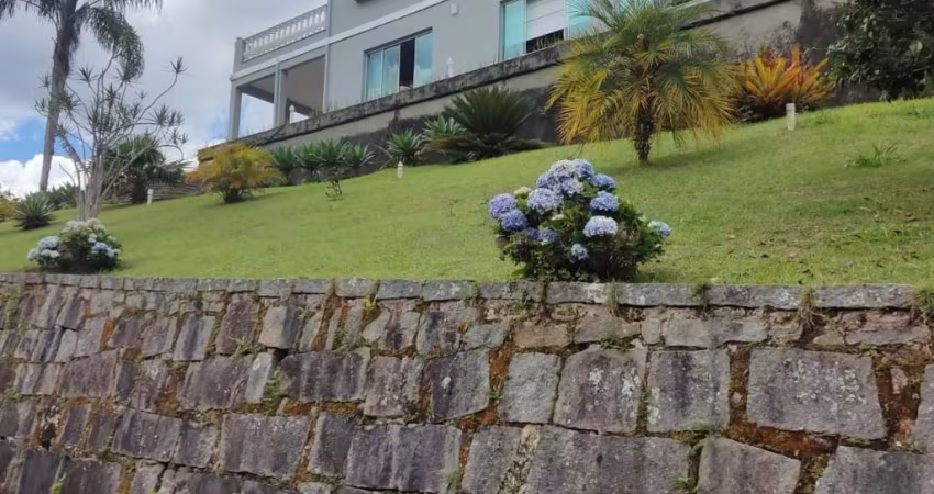 Linda casa em Nova Suiça
