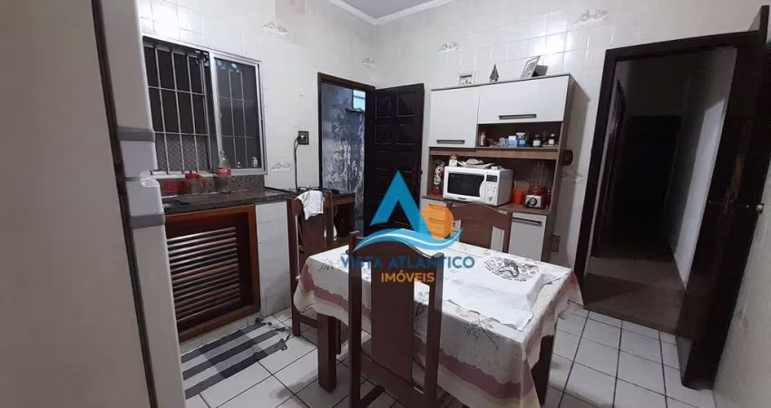Casa térrea com 2 dormitórios e edícula à venda, 150 m² por R$ 480.000 - Boqueirão - Praia Grande/SP