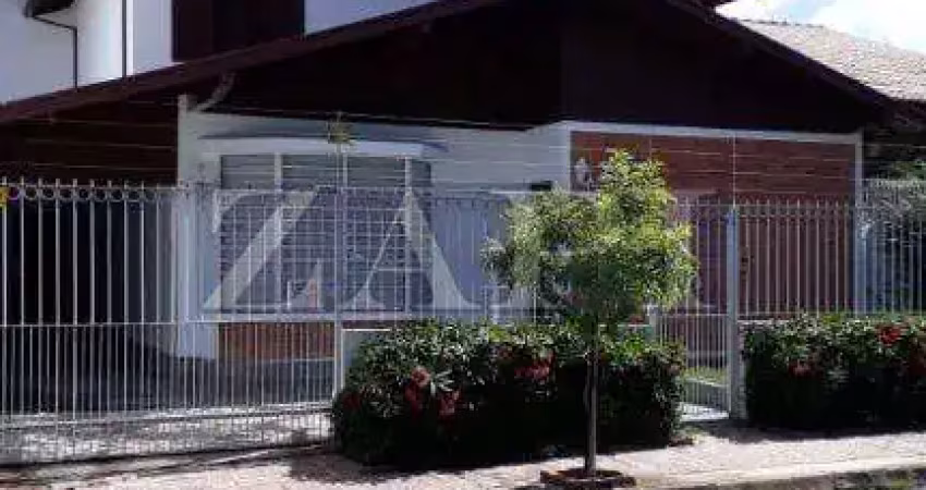 Casa com 3 dormitorios a venda, 350 m2 na Joao Pinheiro - Pocos de Caldas/MG