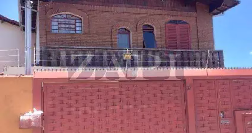 Casa com 3 dormitorios a venda, 280 m2 - Vila Togni - Pocos de Caldas/MG