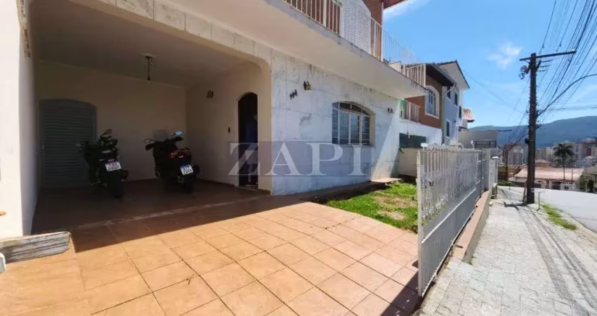 Casa com 3 quartos à venda no Santa Ângela, Poços de Caldas 
