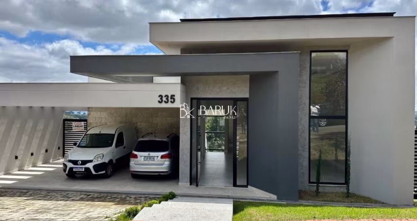 Casa com 3 suítes e piscina no Residencial Alvim