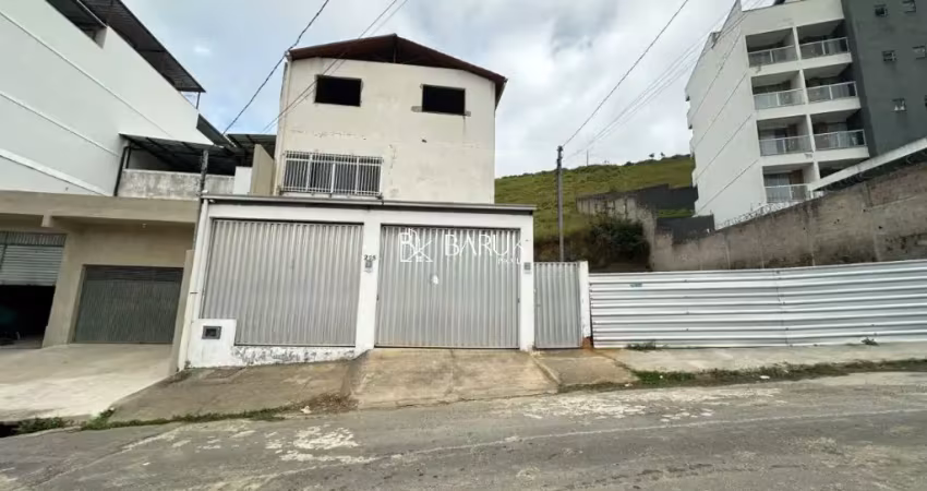 Bom jardim, excelente galpão triplex, ótima localização e distribuição.
