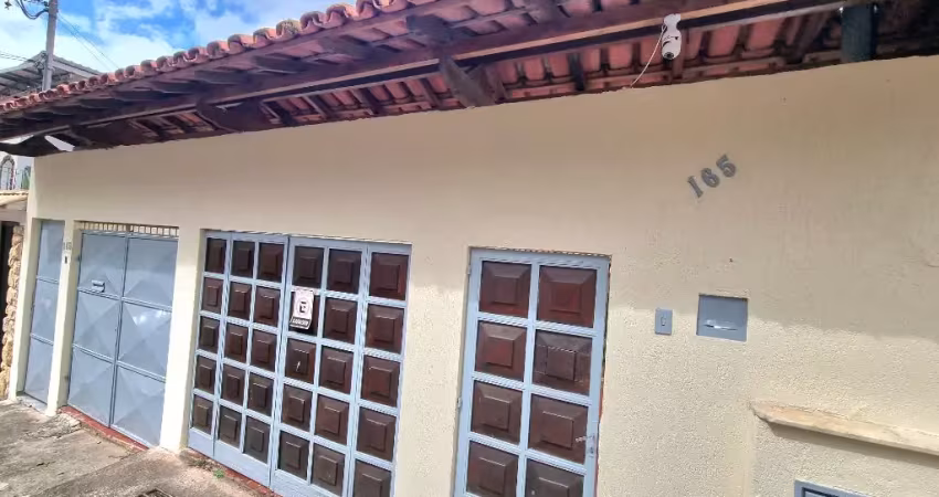 Democrata, casa triplex, 6 quartos, 5 vagas, vista livre para cidade, oportunidade. venha conferir!!!