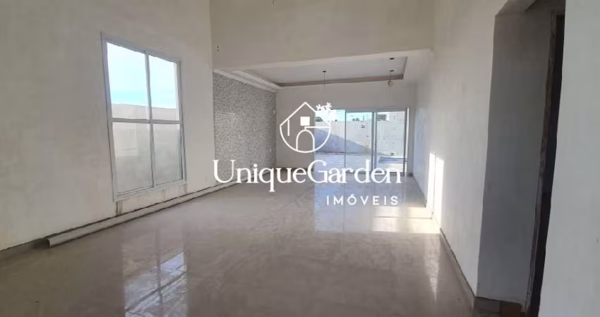 Casa em Condomínio no Terras do Vale, Caçapava-SP: 3 Quartos, 1 Suíte, 2 Salas, 2 Banheiros, 2 Vagas de Garagem - 150m².