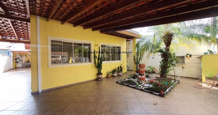 Imperdível! Casa à venda em São José dos Campos-SP, Bosque dos Eucaliptos: 3 quartos, 1 suíte, 3 salas, 1 banheiro, 3 vagas, 125m².