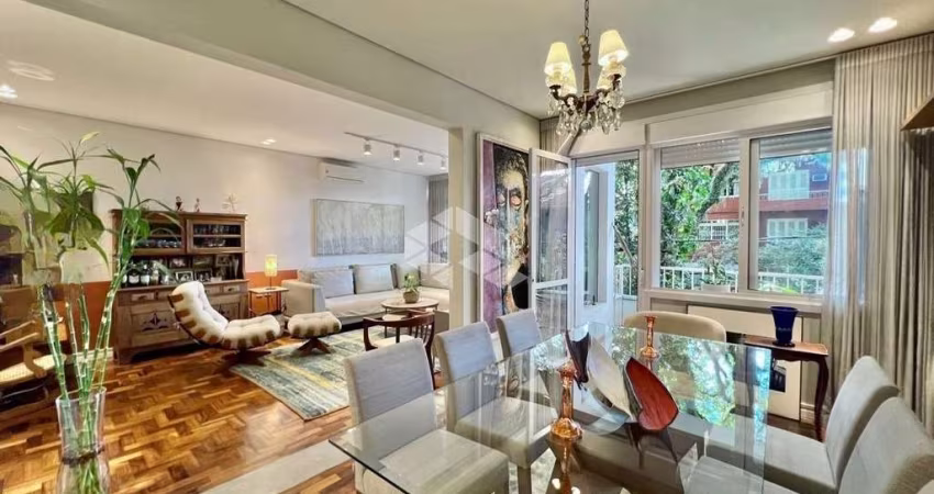 Apartamento 2 dormitórios (1 suíte) - 1 vaga - todo reformado na rua mais charmosa da cidade
