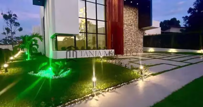Casa à venda com 450m², 4 suítes, 2 WC Social, área de serviço, espaço gourmet, Sairé, PE.