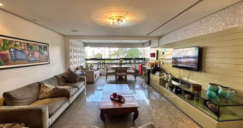 Apartamento à venda com152m², 3 suítes, sendo uma master com closet, varanda, 3 vagas na garagem, p