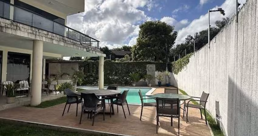 Casa à venda com 400m², 5 dormitórios, sendo 4 suítes, Varanda, 6 banheiros, 3 vagas, Poço, Recife,
