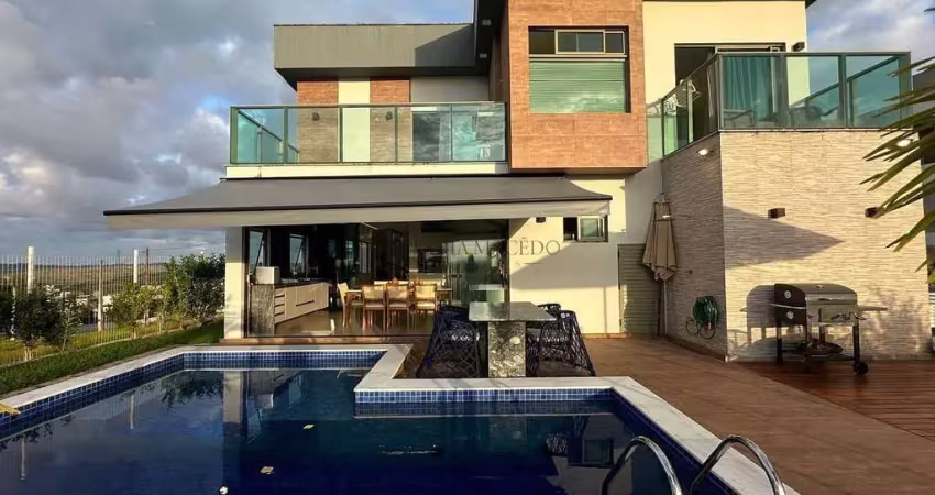 Casa à venda com 258,44m², 5 dormitórios, sendo 3 suítes, Varandas, Terraço,  2 vagas, Alphaville P
