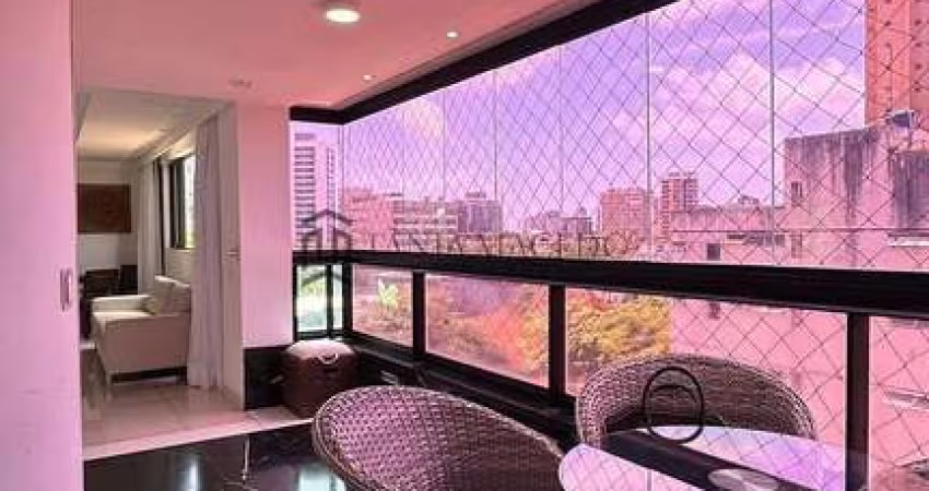 Apartamento à venda com 230m², 05 dormitórios, sendo 02 suítes, sala ampla, área serviço, 4 vagas,