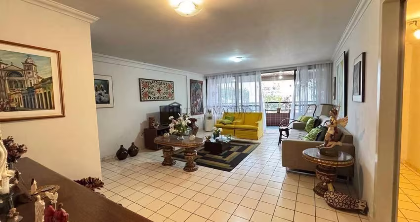 Apartamento à venda, 3 Dormitórios sendo 1 suite, 140m² de área útil, localização maravilhosa Casa
