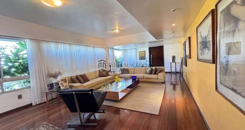 Linda Cobertura  à venda, 4 Dormitórios, Duplex. Nascente, 310m² de área útil, excelente localizaçã