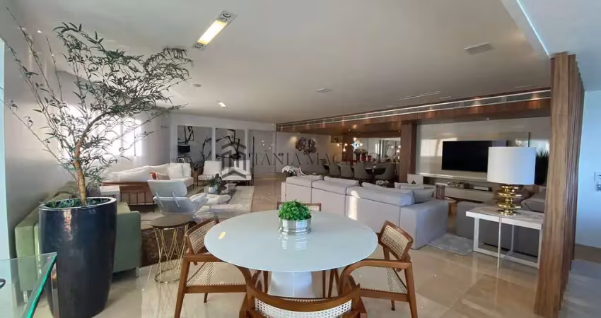 Apartamento à venda com 380m2, 4 
dormitórios sendo 4 suítes (1 master com closet e banheira) e 4 v