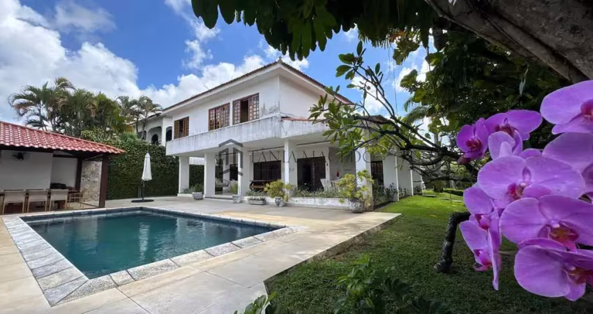 Casa com dois pavimentos 5 dormitorios, campo de futebol e piscina à venda, apipucos, recife, pe