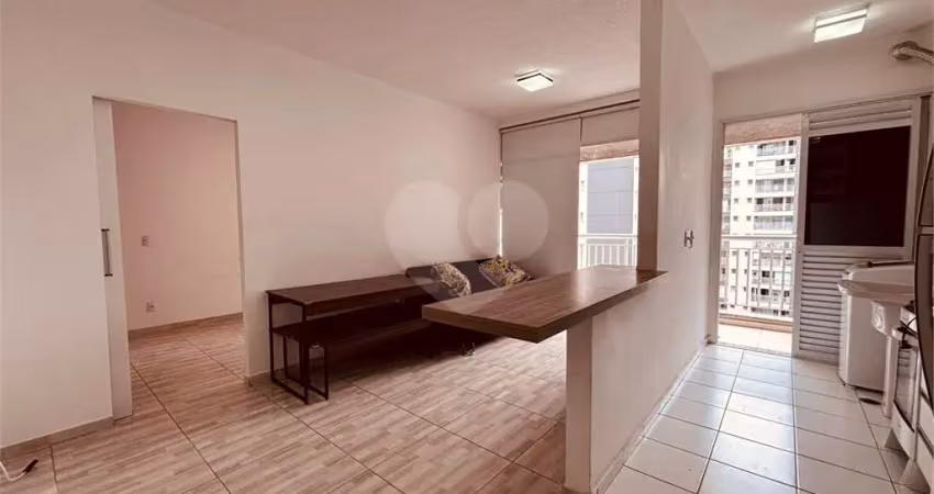 Apartamento com 1 quartos à venda em Vila Mathias - SP