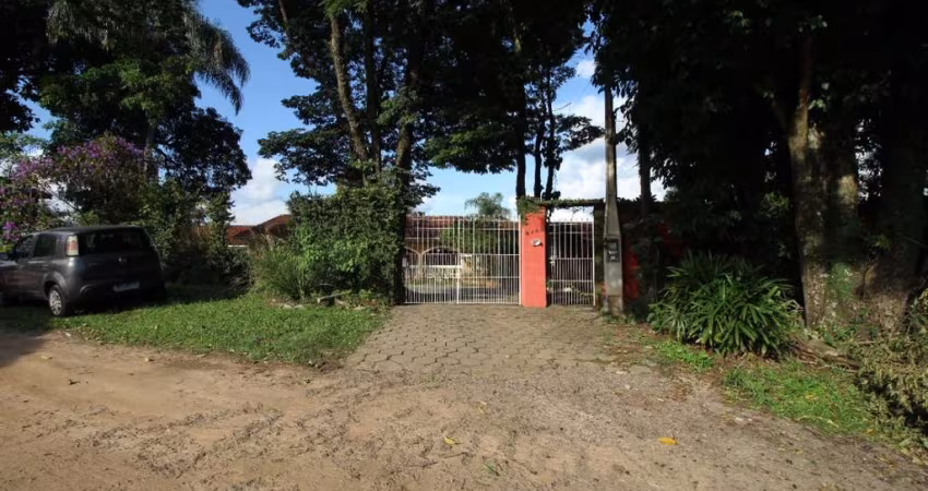 Casa tipo para venda com 9 quartos, sendo 3 suítes, 800m²