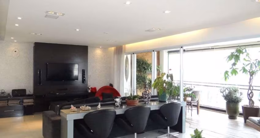 OPORTUNIDADE UNICA! APARTAMENTO com 230m² para VENDA!! VENHA CONHECER!