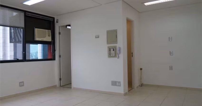 Sala à Venda em Vila Olímpia, São Paulo - SP