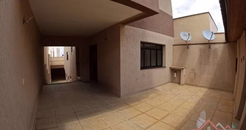 Casa para venda com 3 quartos, próxima ao centro de Jundiaí