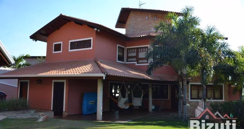 Lindíssima Casa à venda no Condomínio Chácaras Malota com 547m²