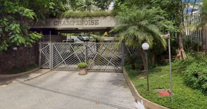 APATAMENTO COM 4 DORMITÓRIOS AO LADO DA ESCOLA GRADED.