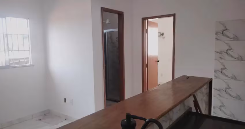 2 apartamentos de 1/4  periperi ao lado praça da revolução