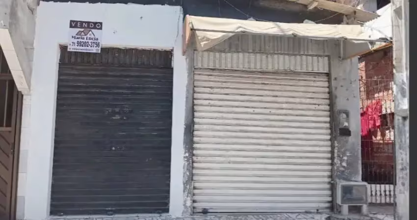 Vendo 2 pontos comerciais com casa com 2/4  totalizando 114 metros