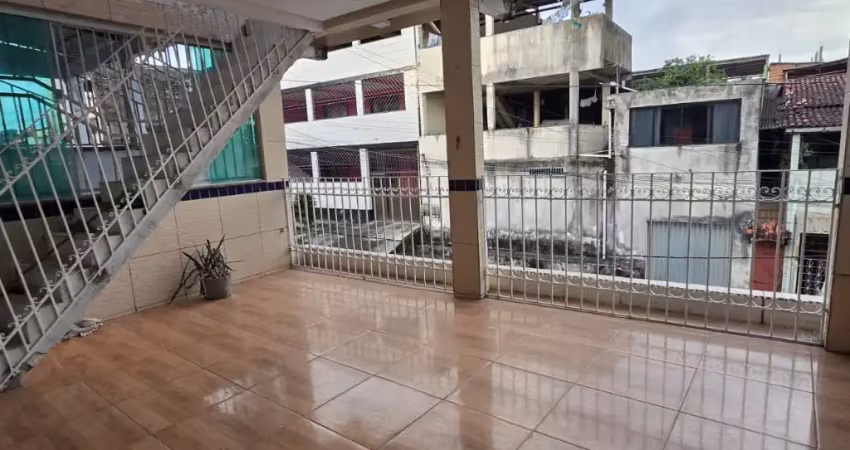 Alugo apartamento  reformado 2/4      rua paraná      paripe  1.300,00.