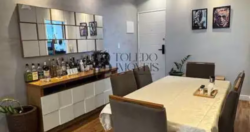 Apartamento de 2 dormitórios sendo 1 suíte porteira fechada no bairro canto do forte - praia grande
