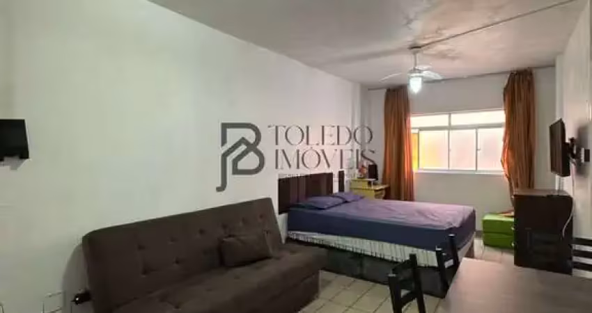 Kitnet a 200 metros da praia com 32 m² no bairro aviação - praia grande