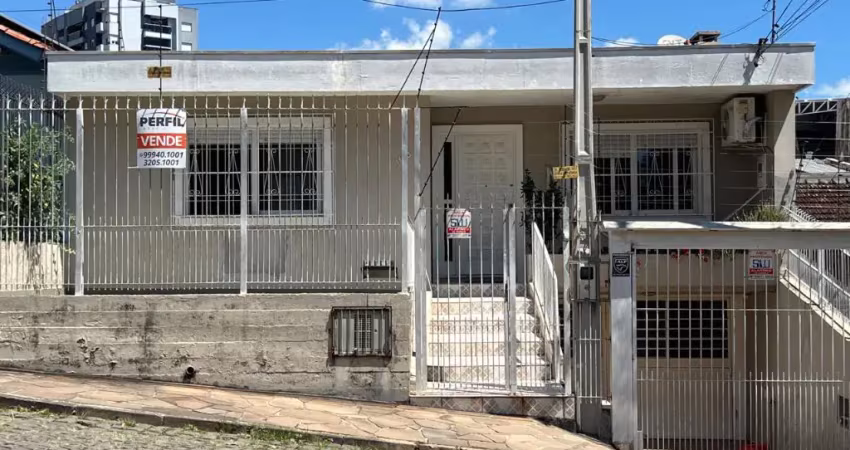 Linda casa à venda, no bairro floresta em caxias do sul com 3 dormitórios