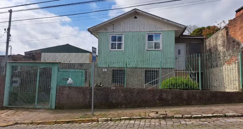 Gci vende casa mista com duas moradias e terreno de 12 x 30 no bairro fátima em excelente localização